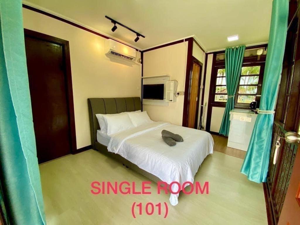 Tts Staycation Chalet Kampung Penarik Exteriör bild